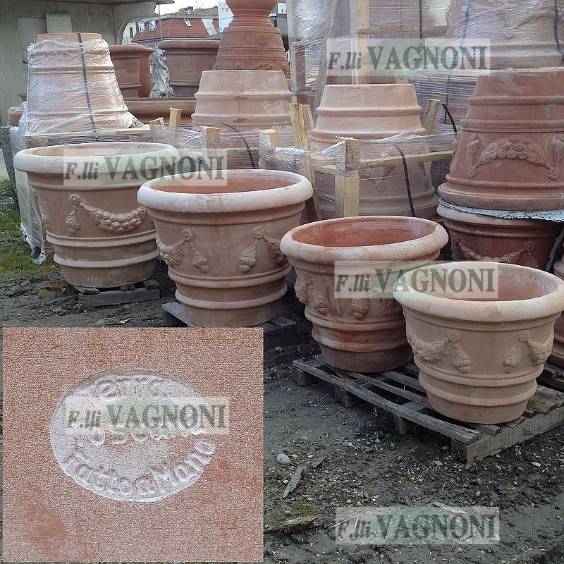 VASO FESTONATO CM. 85 IN TERRACOTTA TOSCANA